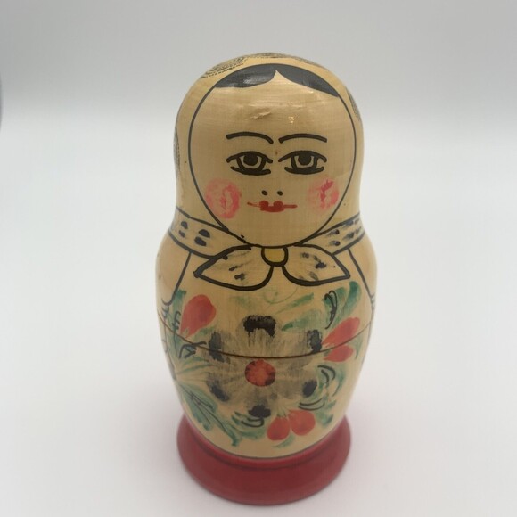 Vintage Russian Nesting Dolls Made in USSR Set of 3 Matryoshka Toy Figurines - Picture 7 of 12